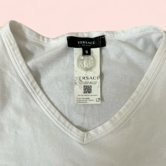 🔥 Versace White Tee 🔥 - Picture 3 of 8
